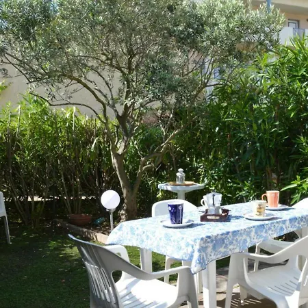 Maison Le Lavandou, 3 Pieces, 5 Personnes - Fr-1-251-265 * Le Lavandou