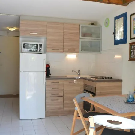 Maison Le Lavandou, 3 Pieces, 5 Personnes - Fr-1-251-265 Le Lavandou
