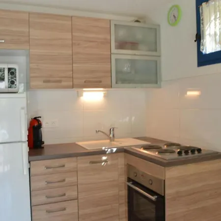 Vakantiehuis Maison Le Lavandou, 3 Pieces, 5 Personnes - Fr-1-251-265