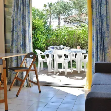 Maison Le Lavandou, 3 Pieces, 5 Personnes - Fr-1-251-265 *